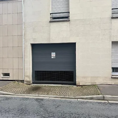 Apartment Coquebert - Grand Jardin