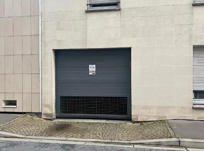 Apartment Coquebert - Grand Jardin